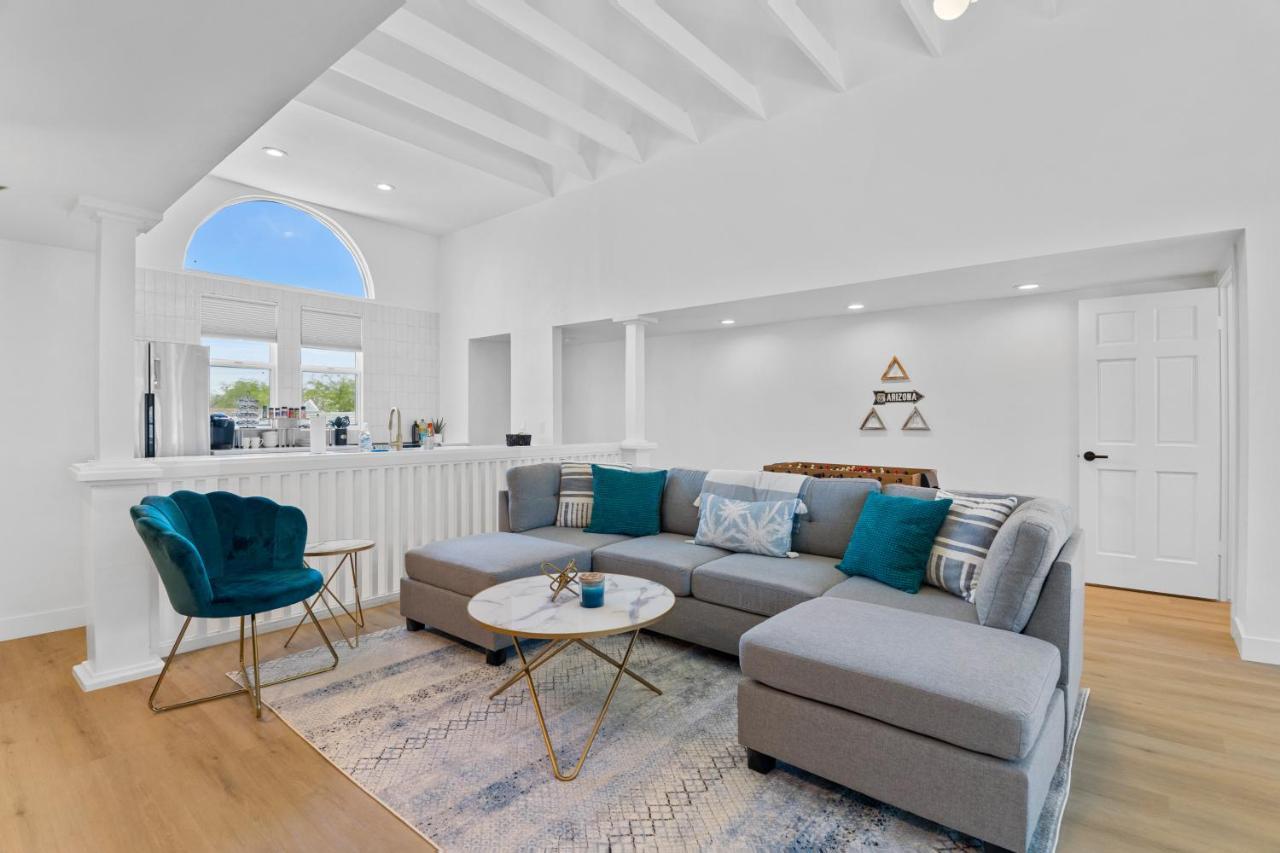 Stylish Phoenix Townhome - Foosball Table, Laundry, Parking! 外观 照片