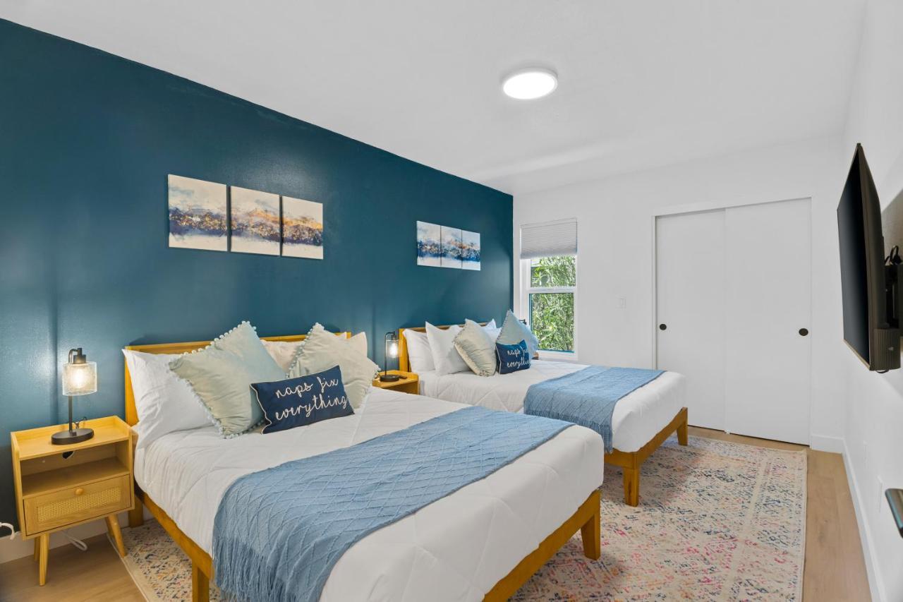 Stylish Phoenix Townhome - Foosball Table, Laundry, Parking! 外观 照片