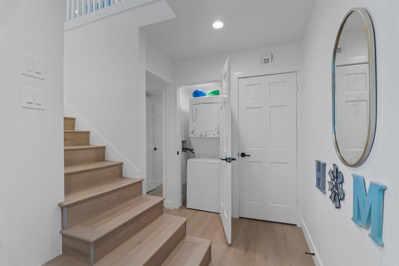 Stylish Phoenix Townhome - Foosball Table, Laundry, Parking! 外观 照片